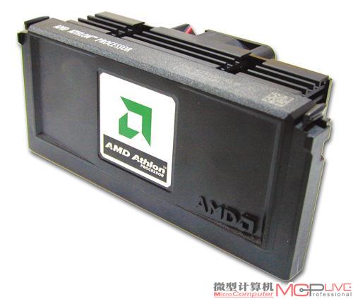 GeForce 256率先提出了GPU（图形处理单元）概念，将显卡在电脑系统中的作用上升到了和CPU一样的高度。从销售业绩上来说，GeForce 256根本无法与TNT2系列同日而语，但它的出现标志着3Dfx统治的终结。