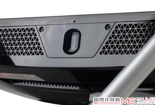 扬声器和麦克风都设置在机身底部。