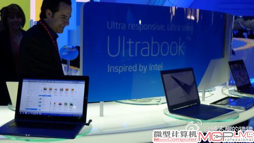 看看这位仁兄,看到Ultrabook给乐的 看看这位仁兄,看到Ultrabook给乐的