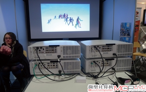 用4个投影机组成的3D演示系统。